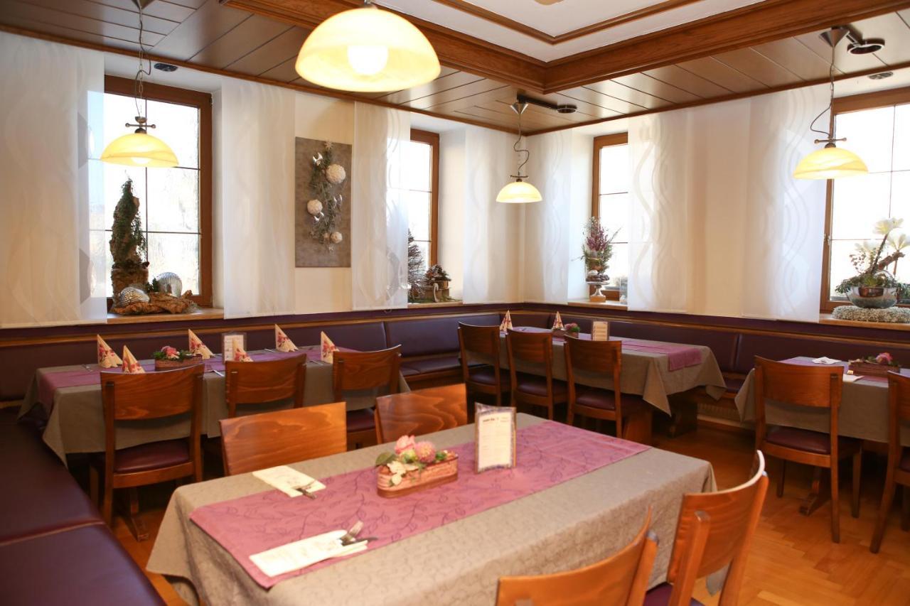 Gasthof Hotel Adler Inneringen ภายนอก รูปภาพ